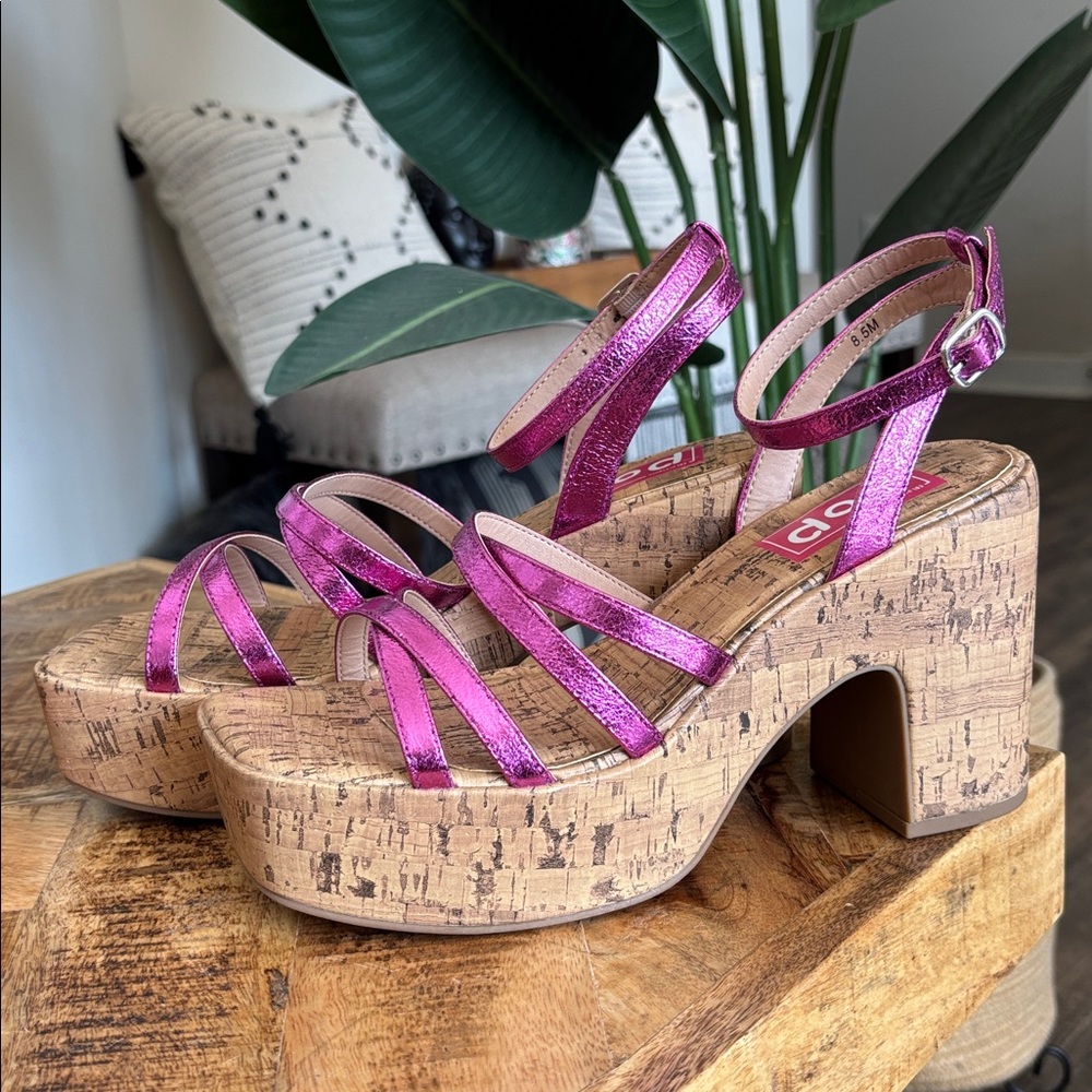 💜💓NEW! POP Y2K Platform Metallic Sandals Sz 8.5💓💜